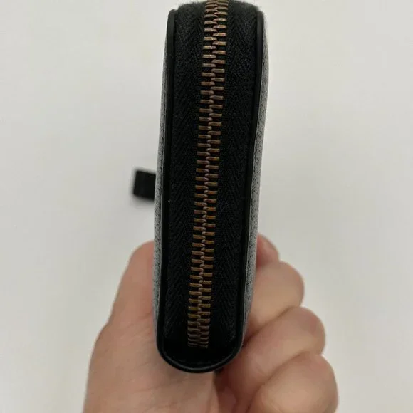 🔥GUCCI ANIMALIER LEATHER ZIP AROUND WALLET  🔥FULL INCLUSION🔥 - Picture 5 of 14